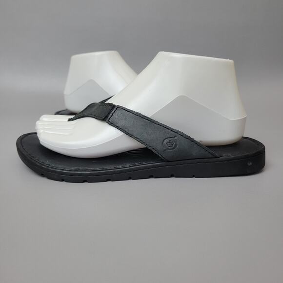 Born Concepts B.O.C Flip Flops Sandals Black Slip On Sz 8 Leather Summer Casual - Picture 2 of 12